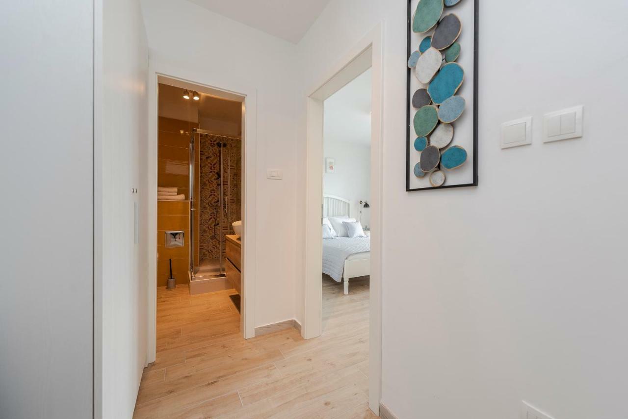 Seven Apartman Apartment Zadar Bagian luar foto