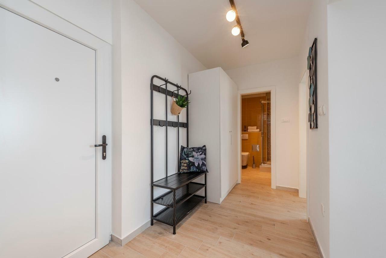 Seven Apartman Apartment Zadar Bagian luar foto