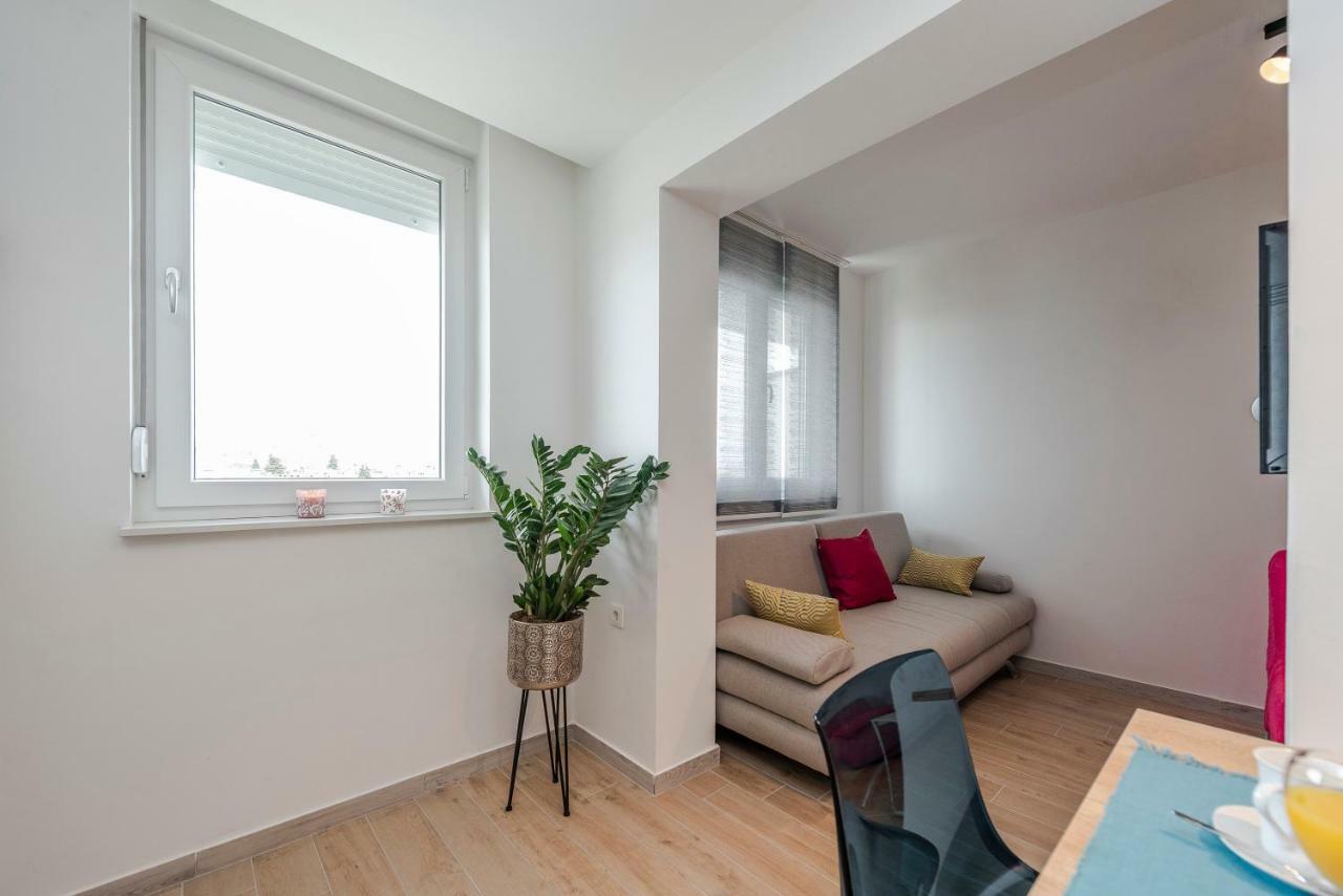 Seven Apartman Apartment Zadar Bagian luar foto